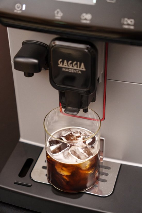 Magenta Grey Lifestyle 8