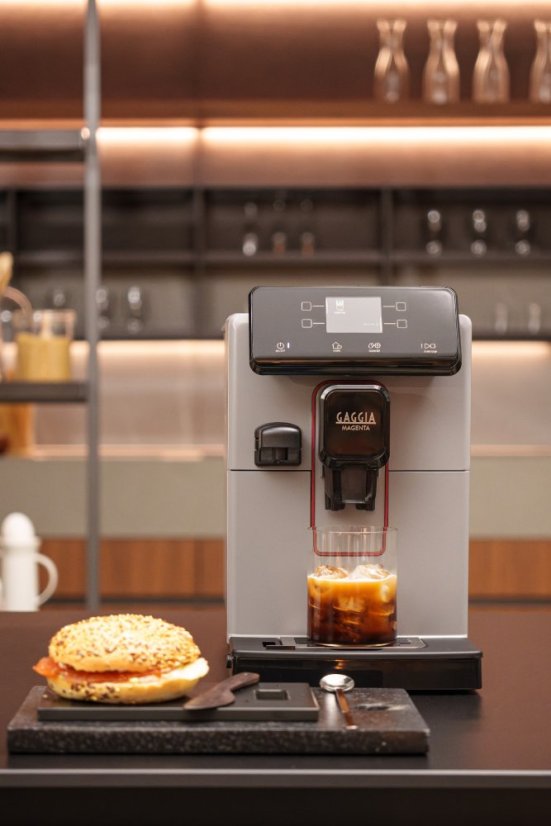 Magenta Grey Lifestyle 6