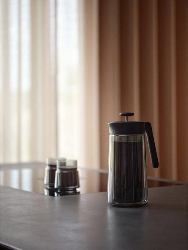 Jacob Jensen Dvoustěnný skleněný french press 0,8 l, černý
