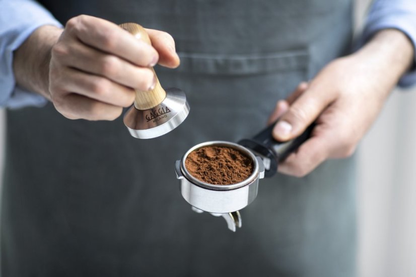 Tamper Gaggia jasanové dřevo 58 mm