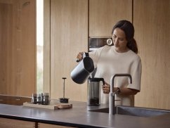 Jacob Jensen Dvoustěnný skleněný french press 0,8 l, černý