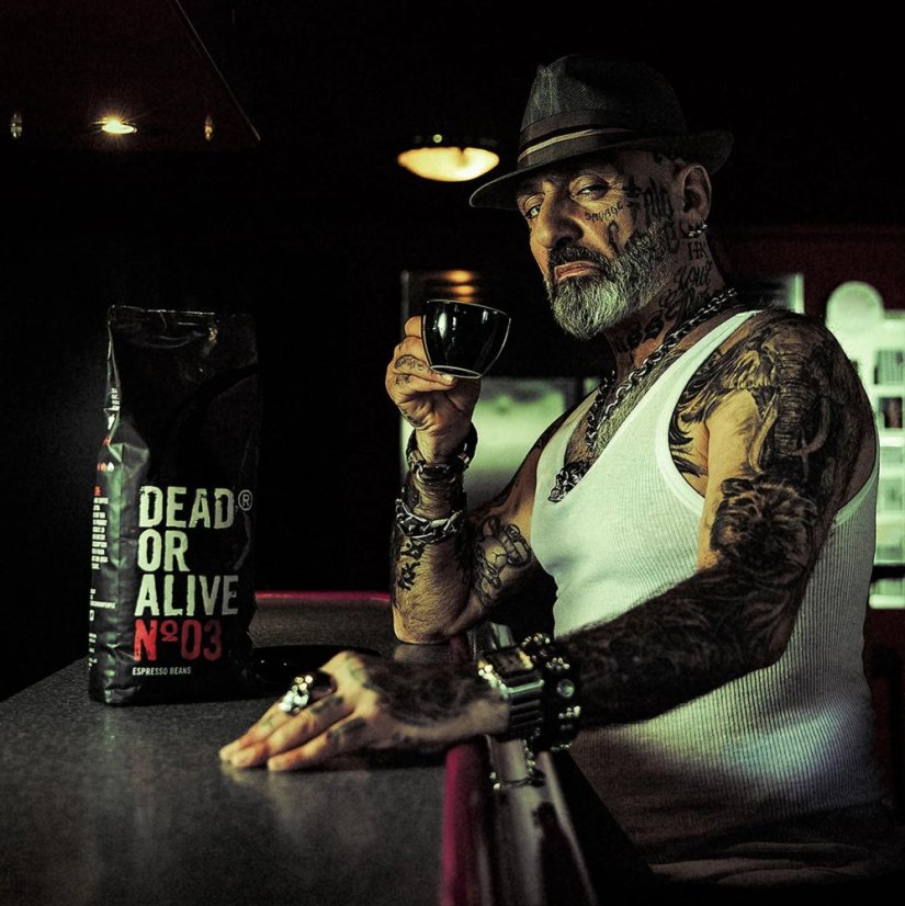 
                                    ezgif.com webp to jpg (4)
                                